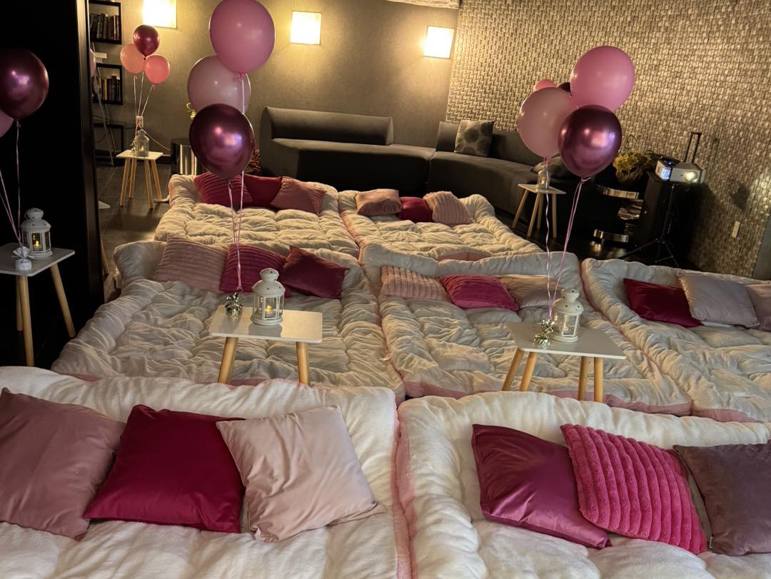 Outdoor Projector, Inflatable Screen and Speaker Rental | Outdoor Movie Night - Image 14